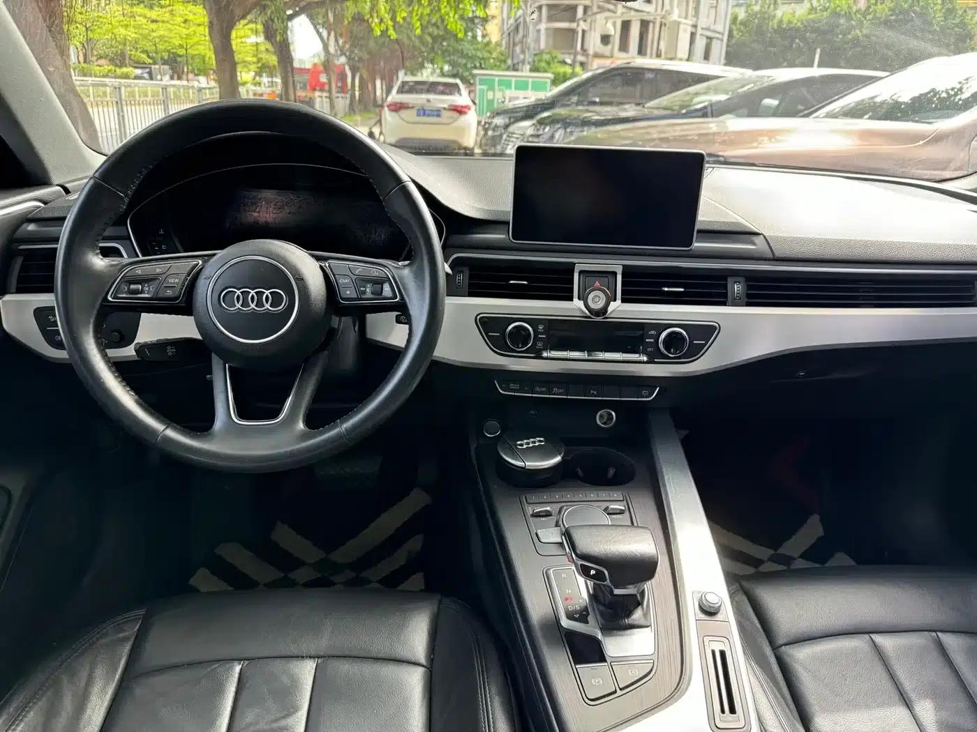 Audi A4L 2018 30th Anniversary Edition 40 TFSI Fashion Model — миниатюра 7