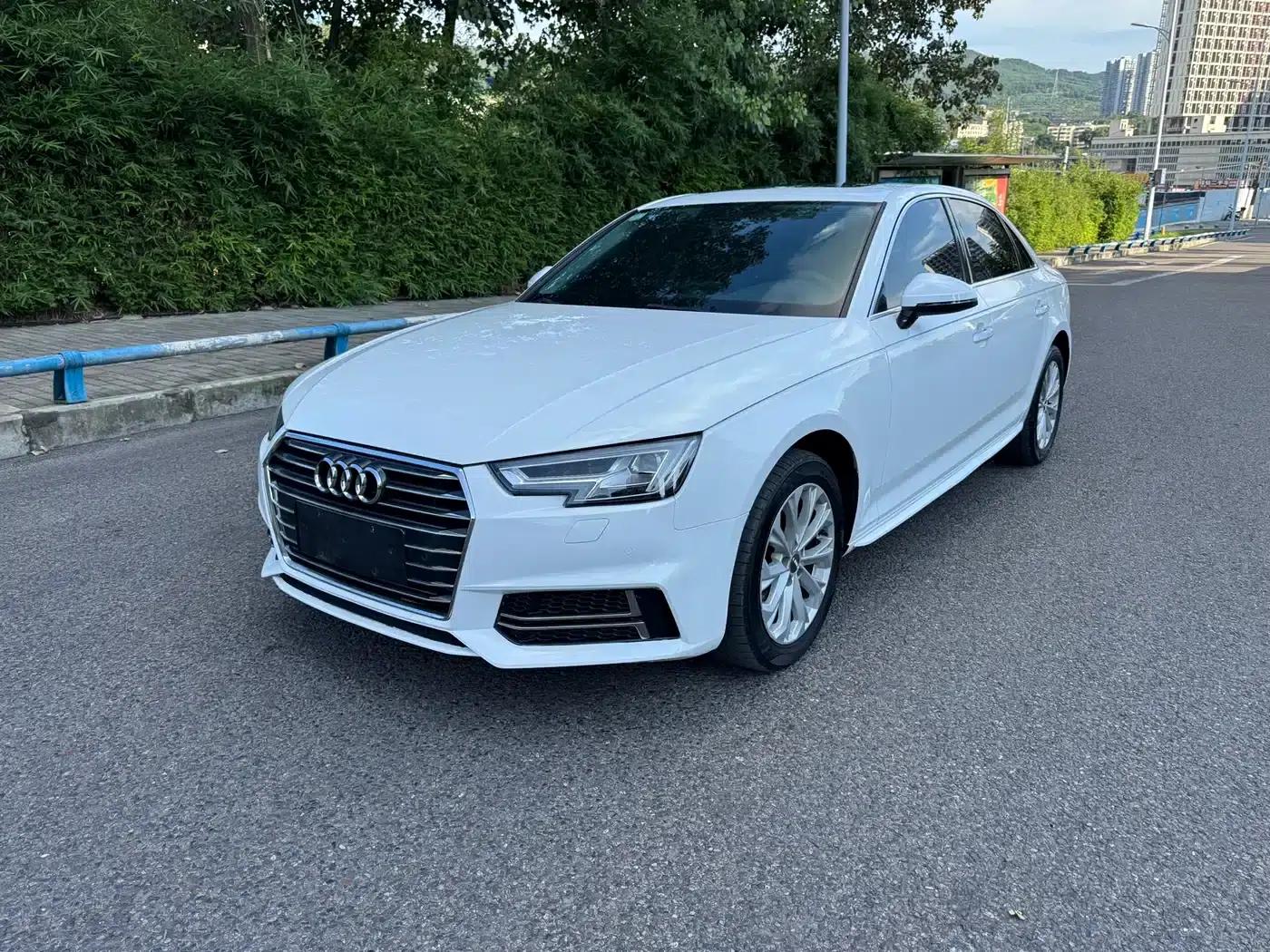 Audi A4L 2019 40 TFSI Progressive (National V Emission Standard) — миниатюра 1