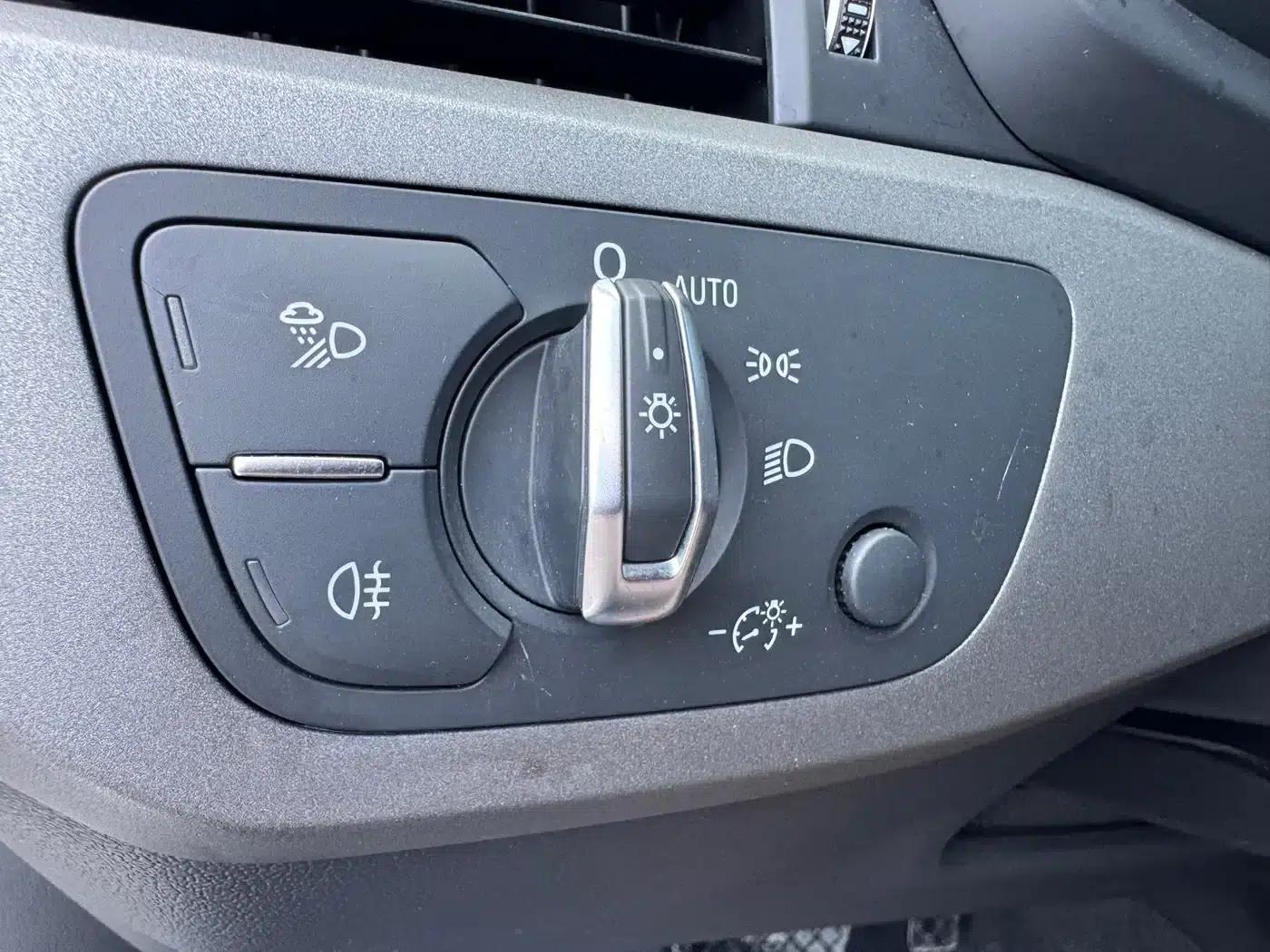 Audi A4L 2019 40 TFSI Progressive (National V Emission Standard) — миниатюра 13