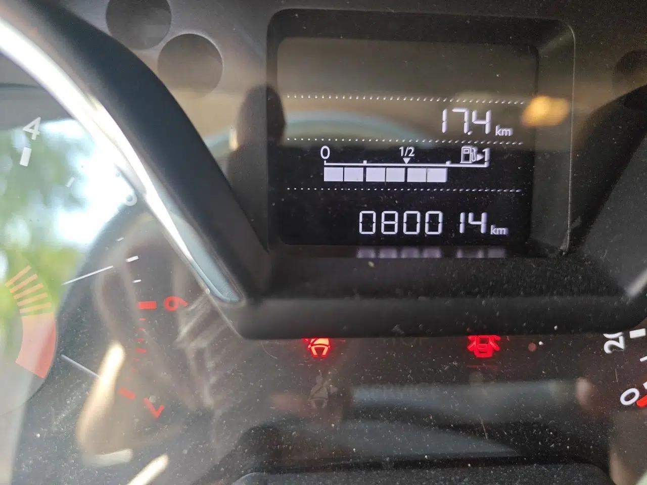 Citroen C4 Sega 2018 1.6L Manual Comfort Model — миниатюра 12