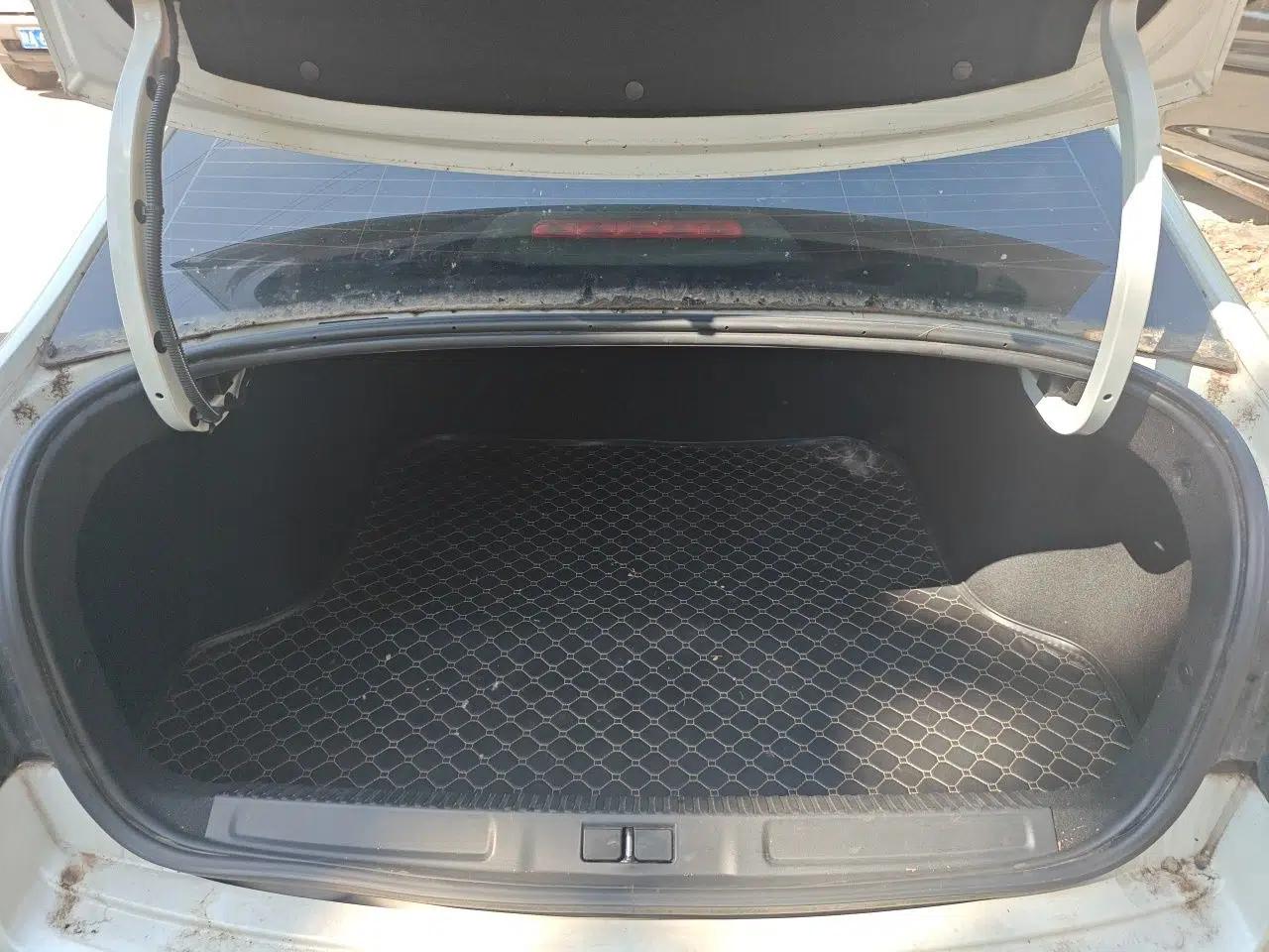 Citroen C4 Sega 2018 1.6L Manual Comfort Model — миниатюра 19