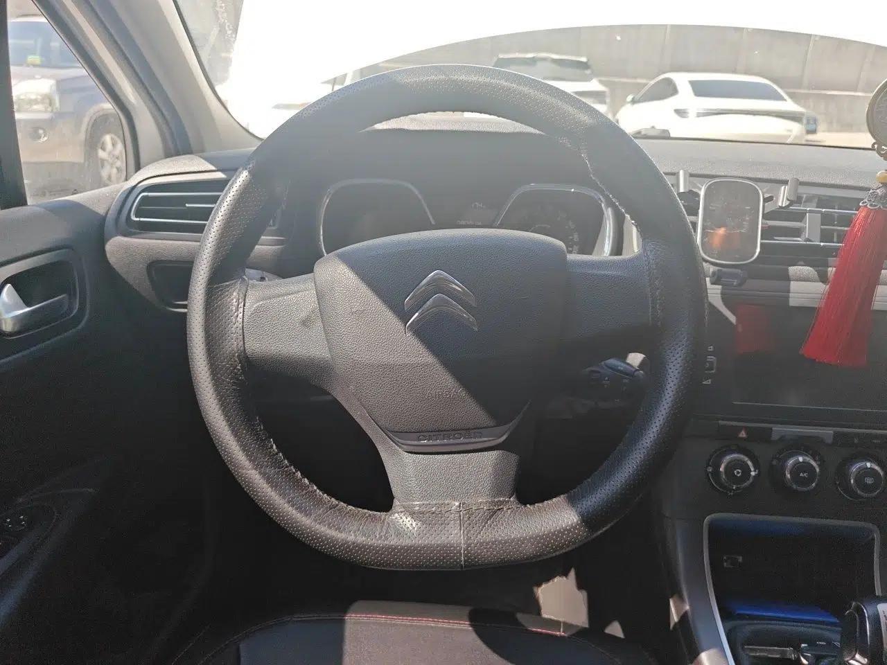Citroen C4 Sega 2018 1.6L Manual Comfort Model — миниатюра 10