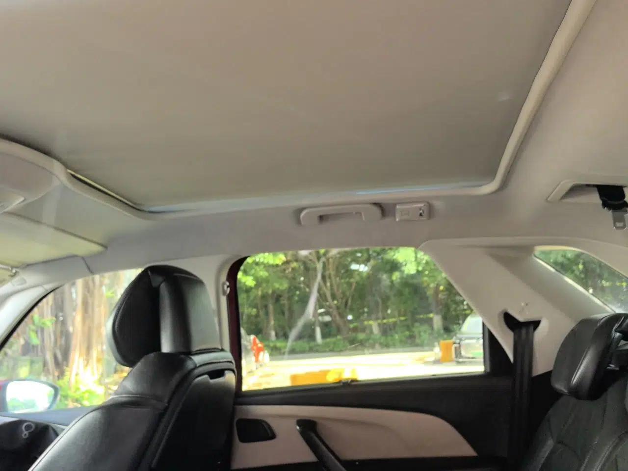 Citroen C4 Picasso 2015 1.6T Luxury 5-Seat Model — миниатюра 18