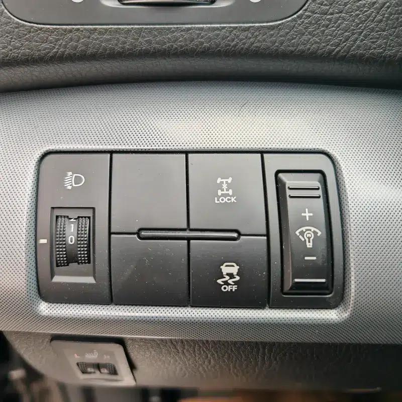 2013 Sorento 2.4L 7-seater Petrol Luxury Edition — миниатюра 16