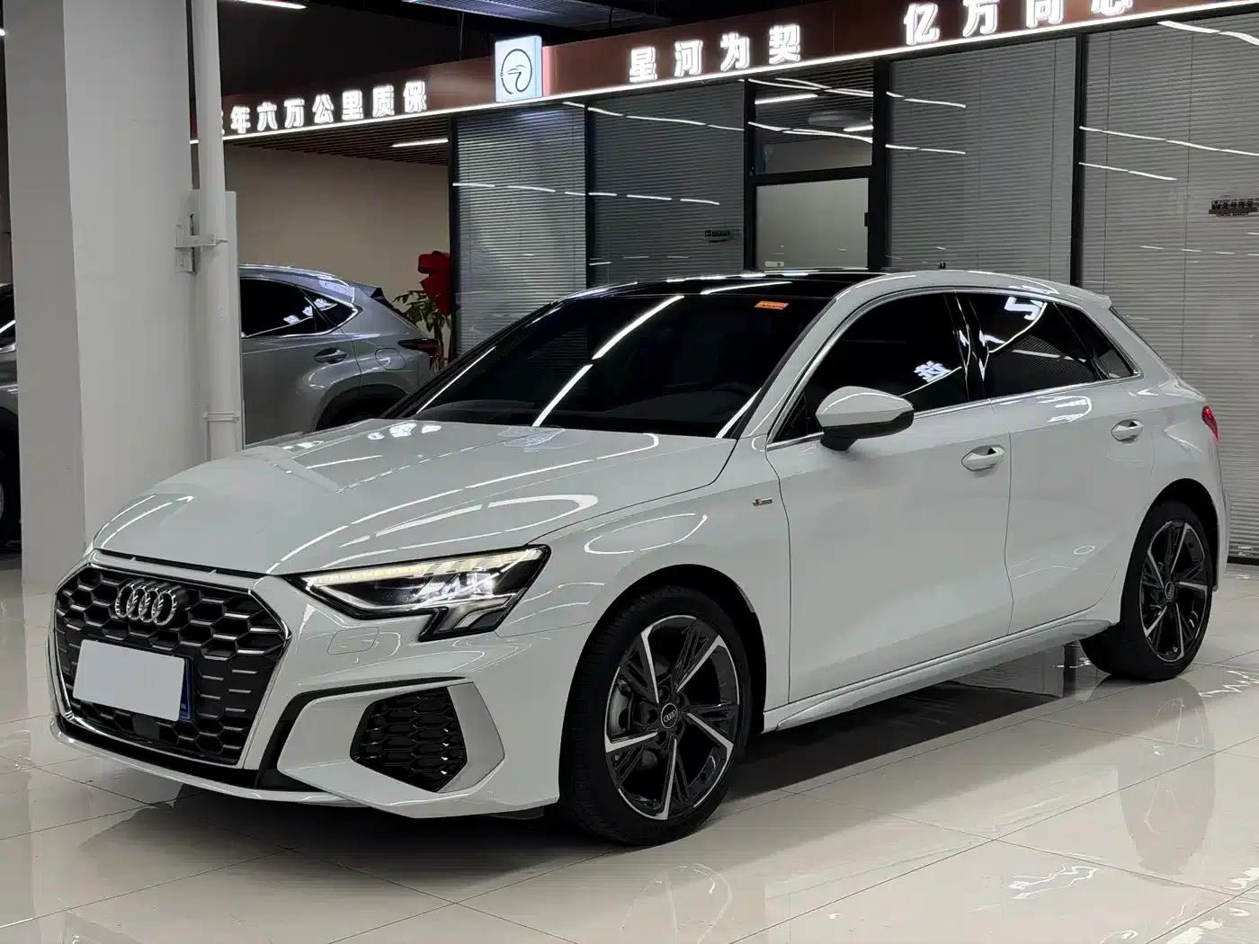 Audi A3 2023 Sportback 35 TFSI Fashion Sport — миниатюра 1