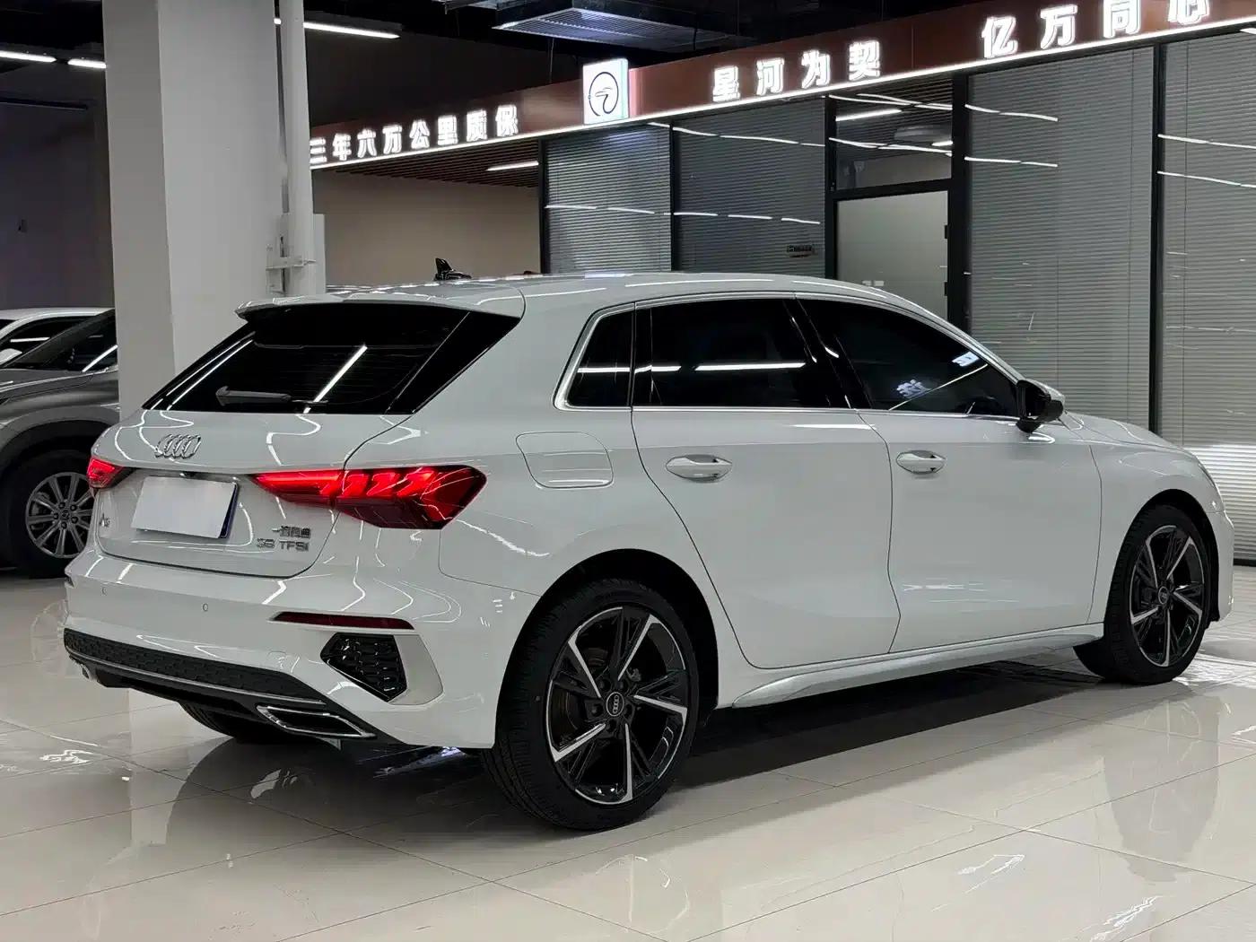 Audi A3 2023 Sportback 35 TFSI Fashion Sport — миниатюра 21
