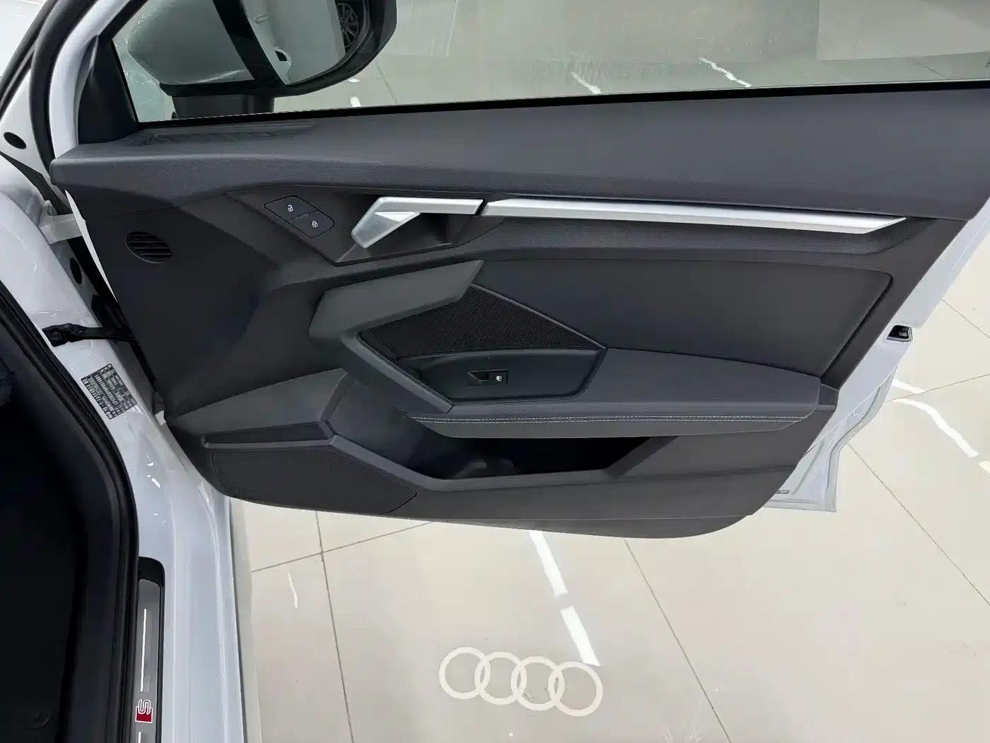 Audi A3 2023 Sportback 35 TFSI Fashion Sport — миниатюра 5