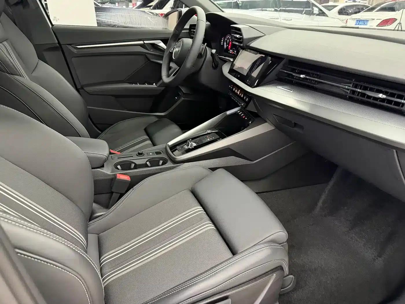 Audi A3 2023 Sportback 35 TFSI Fashion Sport — миниатюра 6