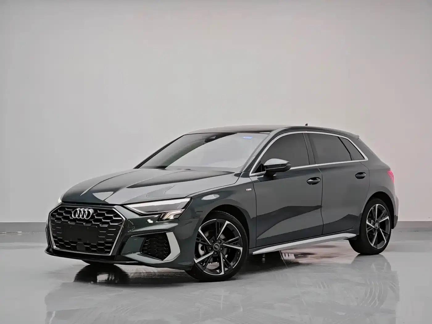 Audi A3 2022 Sportback 35 TFSI Fashion Sport — миниатюра 1