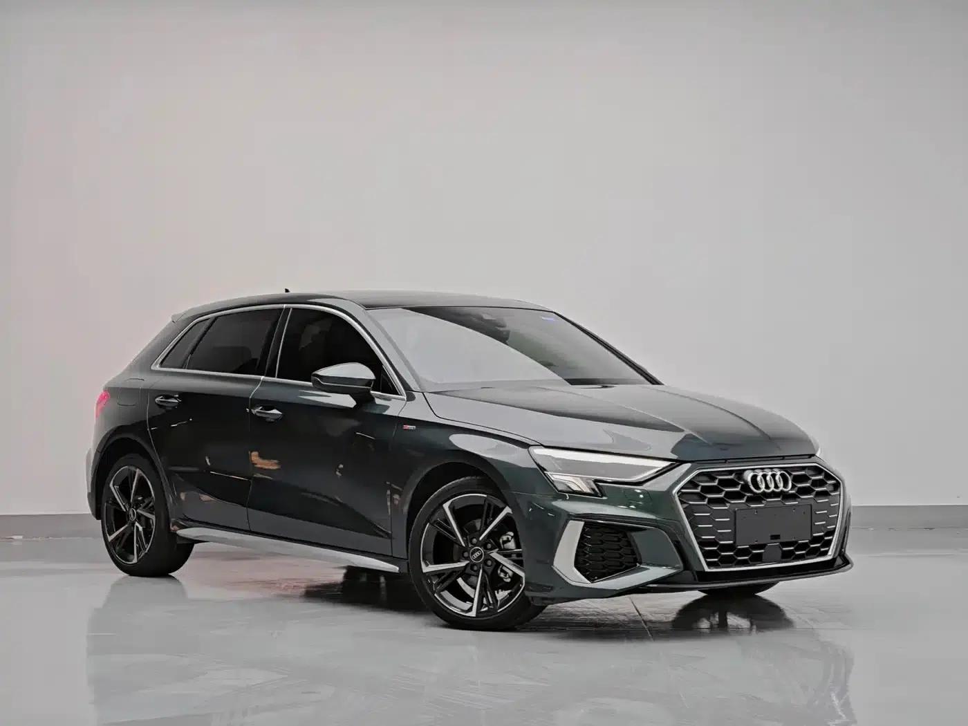 Audi A3 2022 Sportback 35 TFSI Fashion Sport — миниатюра 3