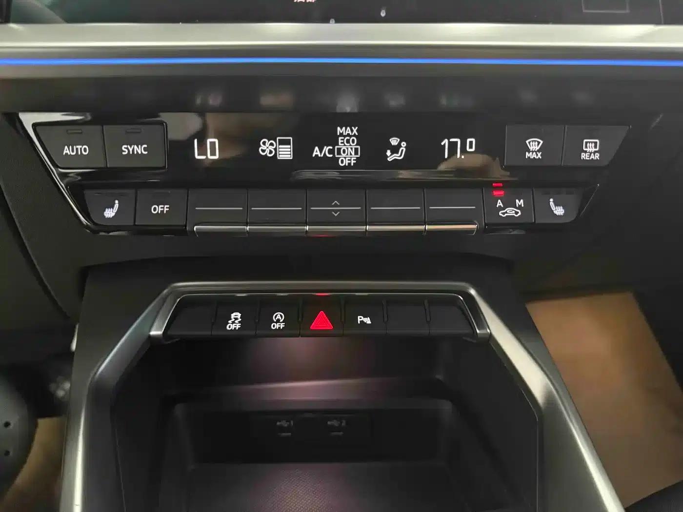 Audi A3 2023 Facelift Sportback 35 TFSI Fashion Sporty Model — миниатюра 15