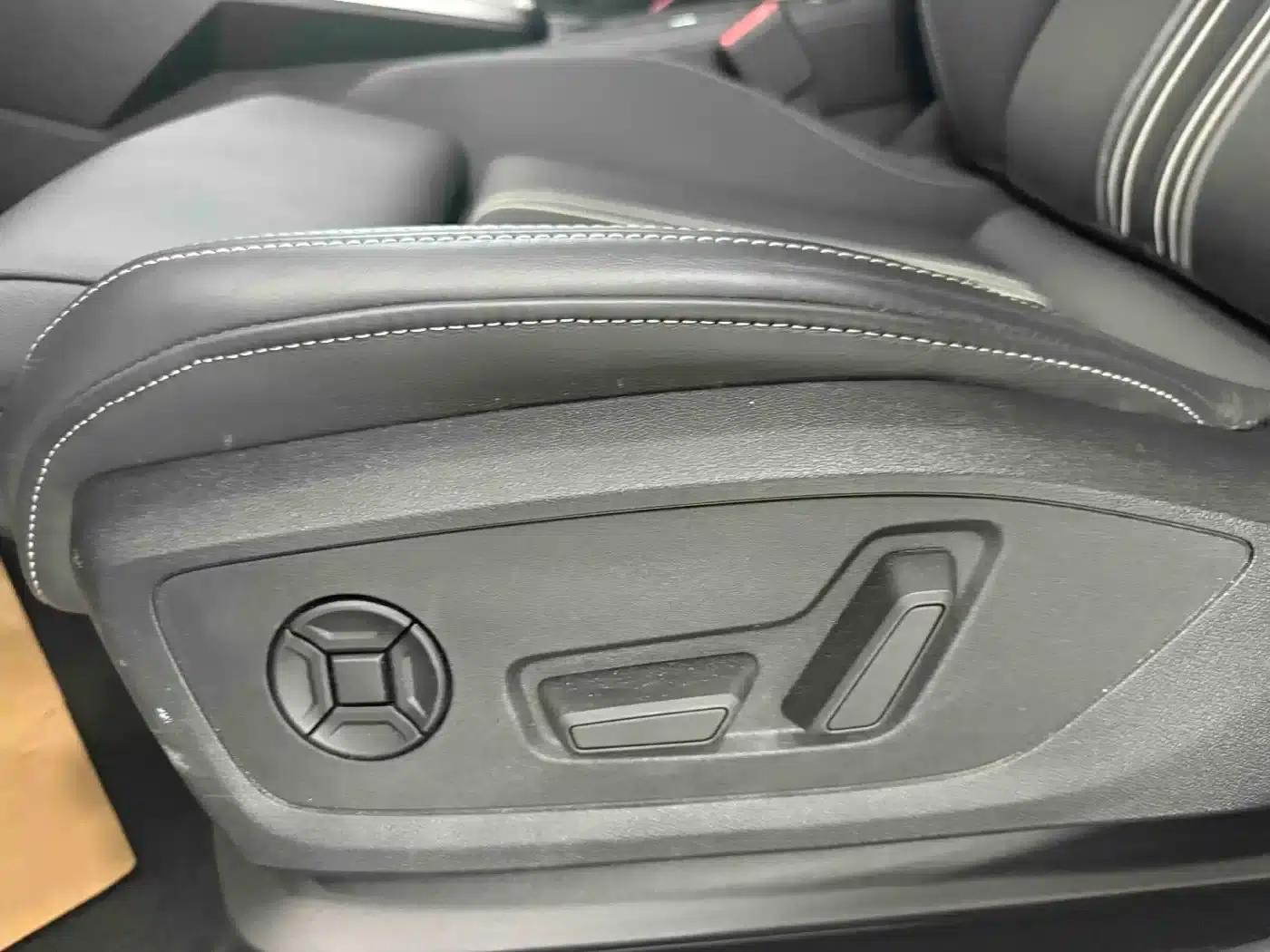 Audi A3 2023 Facelift Sportback 35 TFSI Fashion Sporty Model — миниатюра 18