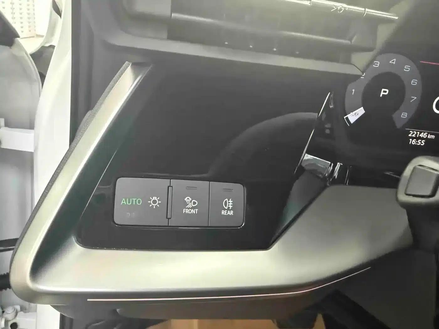 Audi A3 2023 Facelift Sportback 35 TFSI Fashion Sporty Model — миниатюра 21