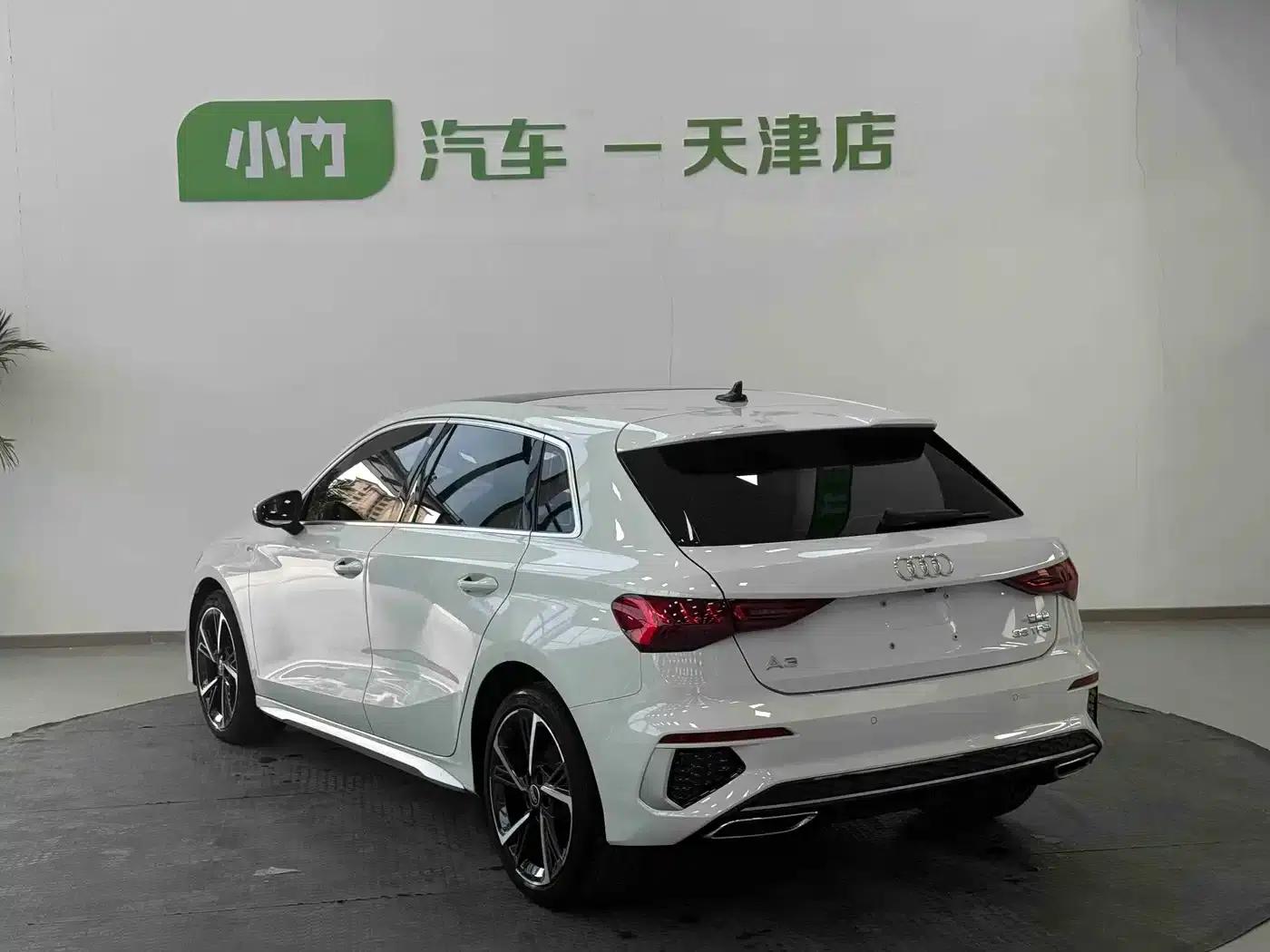 Audi A3 2023 Facelift Sportback 35 TFSI Fashion Sporty Model — миниатюра 7