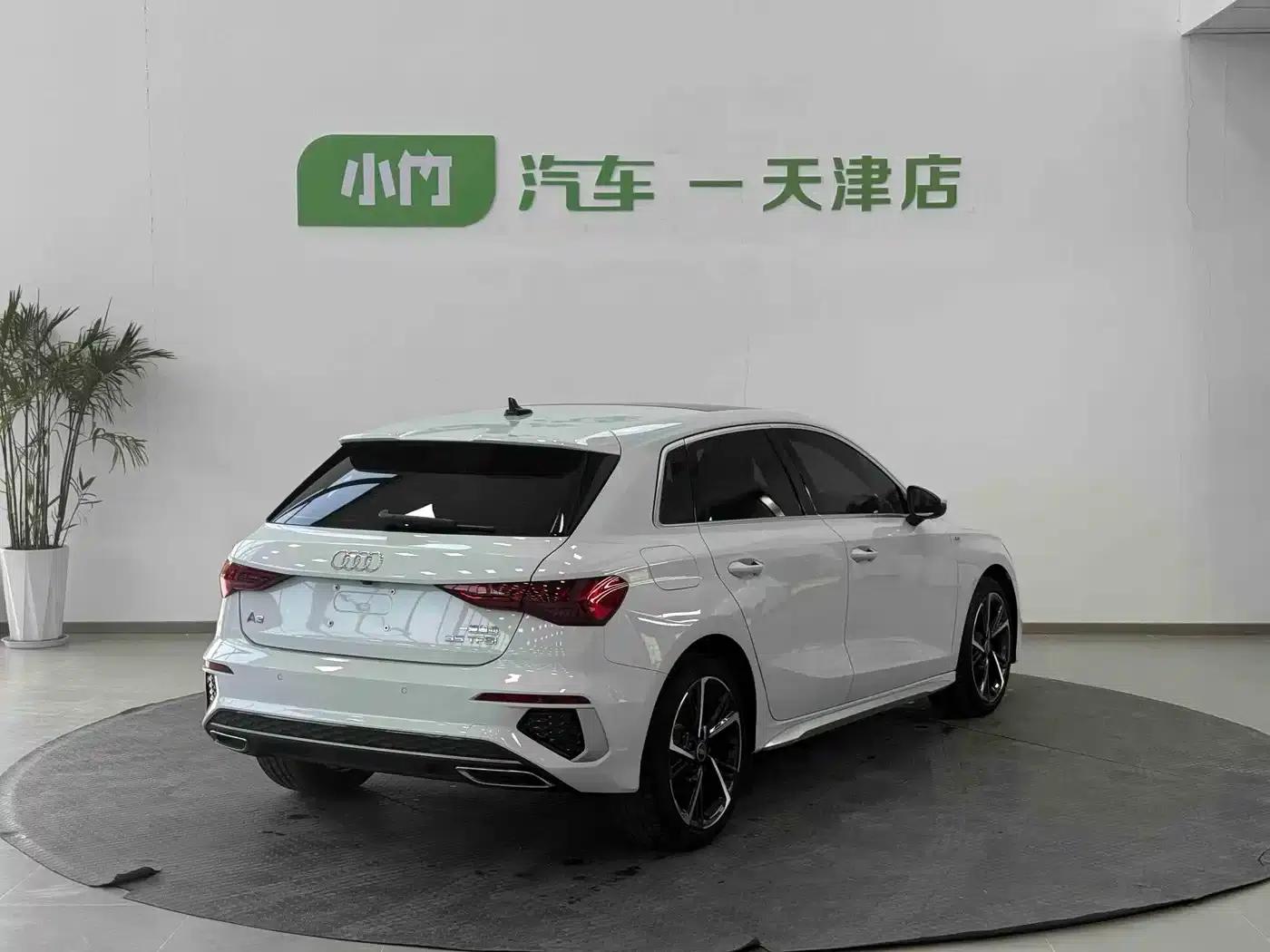 Audi A3 2023 Facelift Sportback 35 TFSI Fashion Sporty Model — миниатюра 8