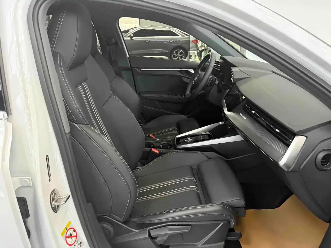 Audi A3 2023 Facelift Sportback 35 TFSI Fashion Sporty Model — миниатюра 10