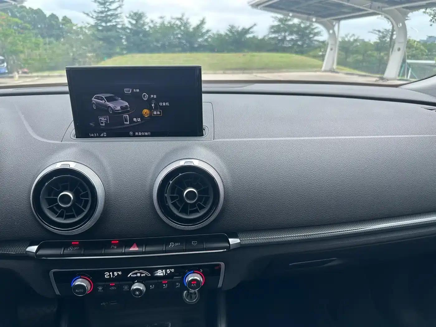 Audi A3 2019 Sportback 35 TFSI Fashion Edition (China VI Emission Standard) — миниатюра 17