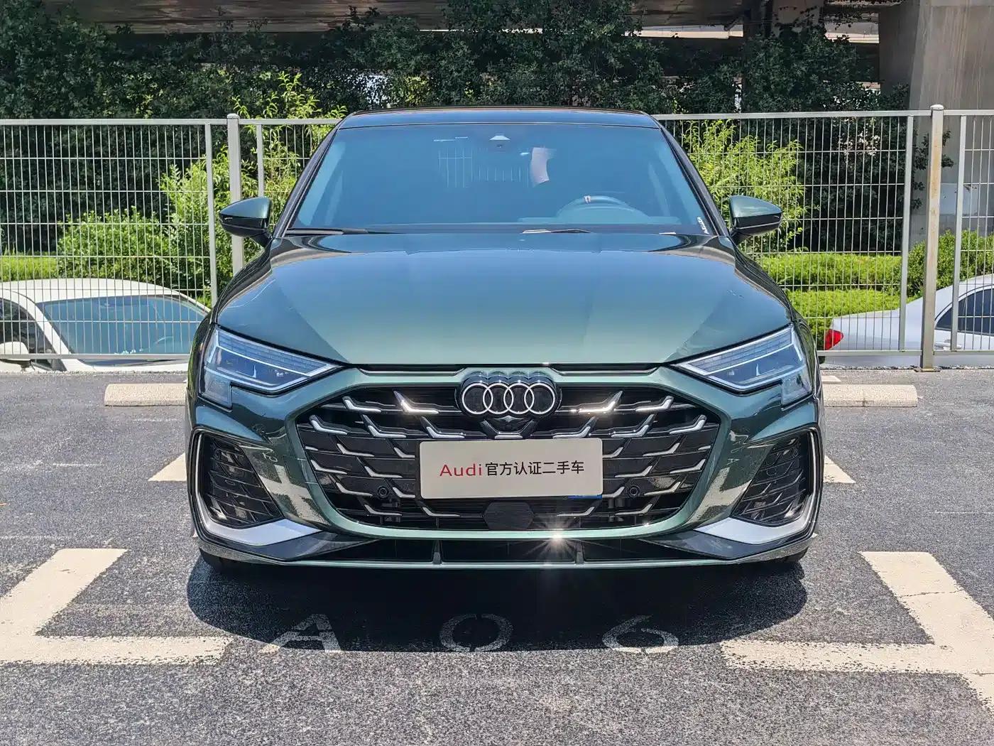 Audi A3 2025 Sportback 35TFSI Flying Spur Luxury Edition — миниатюра 2