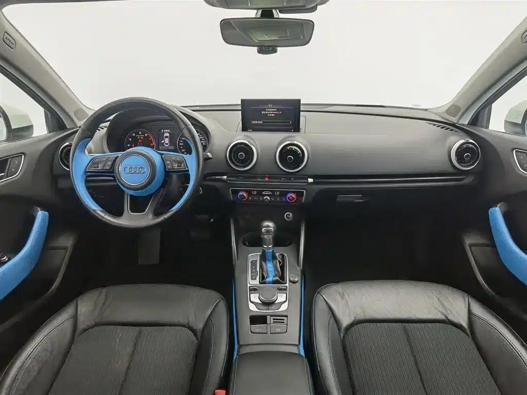 Audi A3 2018 30th Anniversary Edition Limousine 35 TFSI Progressive — миниатюра 5