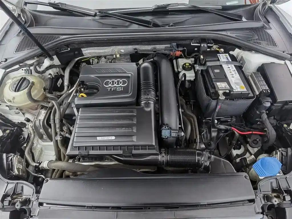 Audi A3 2018 30th Anniversary Edition Limousine 35 TFSI Progressive — миниатюра 6