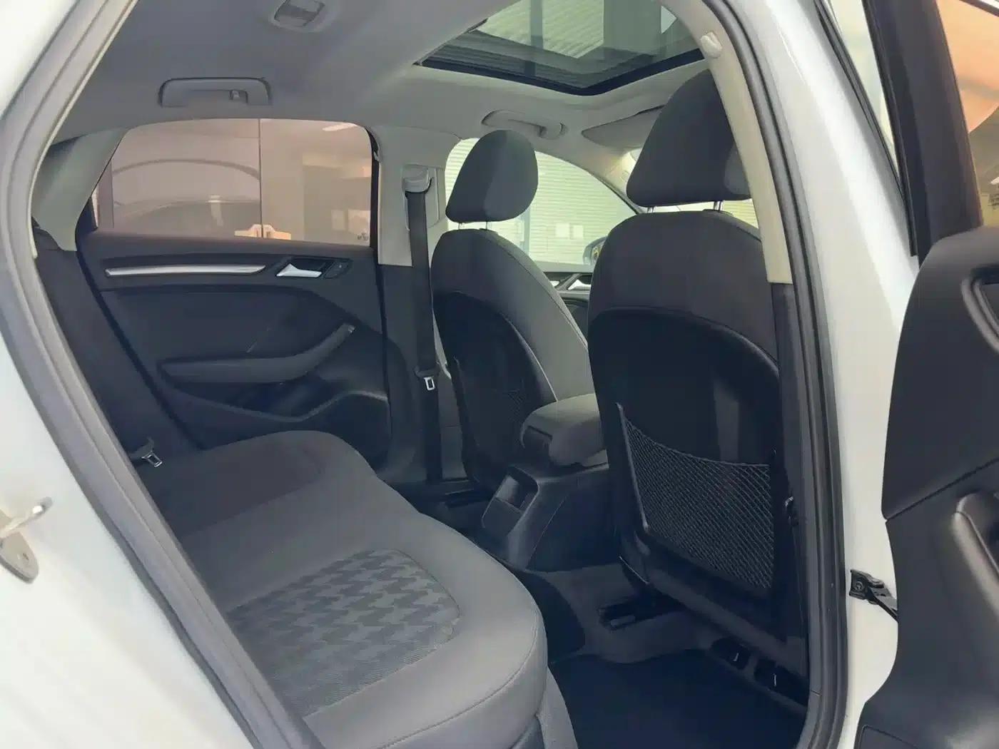 Audi A3 2015 Limousine 35 TFSI Millionth Anniversary Smart Edition — миниатюра 12