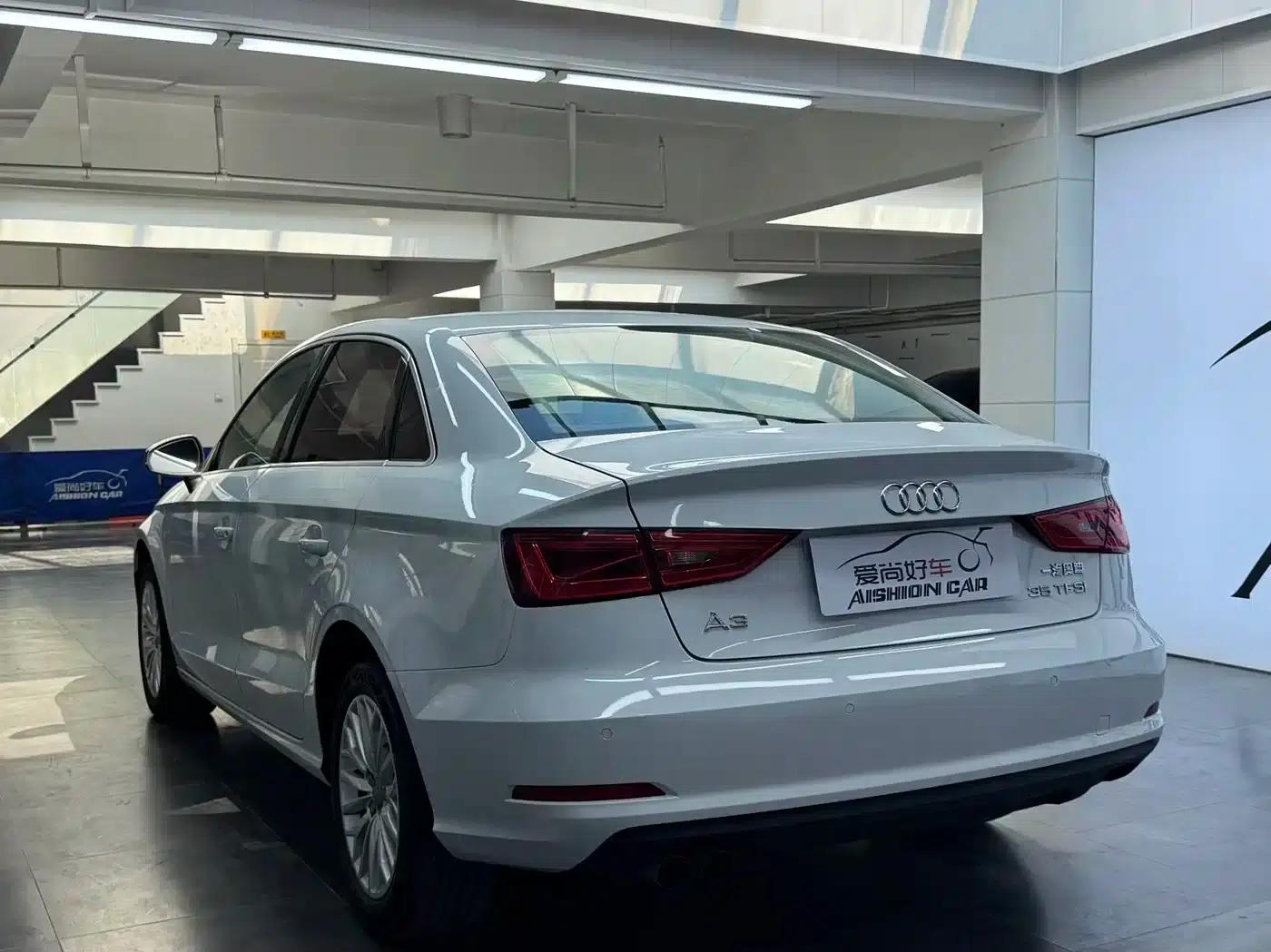 Audi A3 2015 Limousine 35 TFSI Millionth Anniversary Smart Edition — миниатюра 5