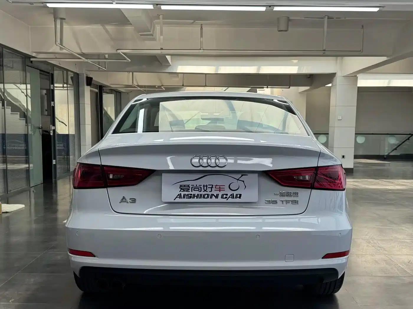 Audi A3 2015 Limousine 35 TFSI Millionth Anniversary Smart Edition — миниатюра 6
