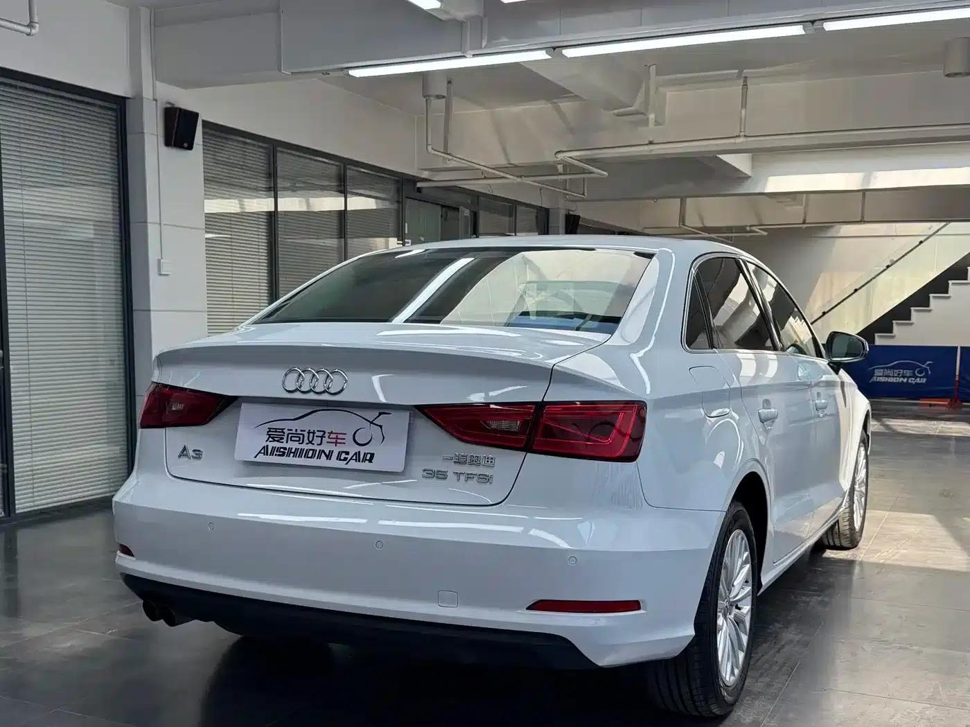 Audi A3 2015 Limousine 35 TFSI Millionth Anniversary Smart Edition — миниатюра 7