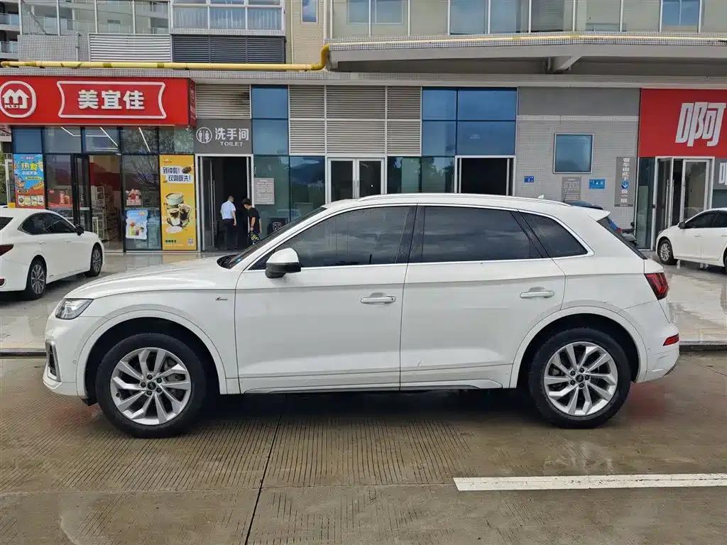 Audi Q5L 2022 Facelift 40T Luxury Dynamic — миниатюра 3