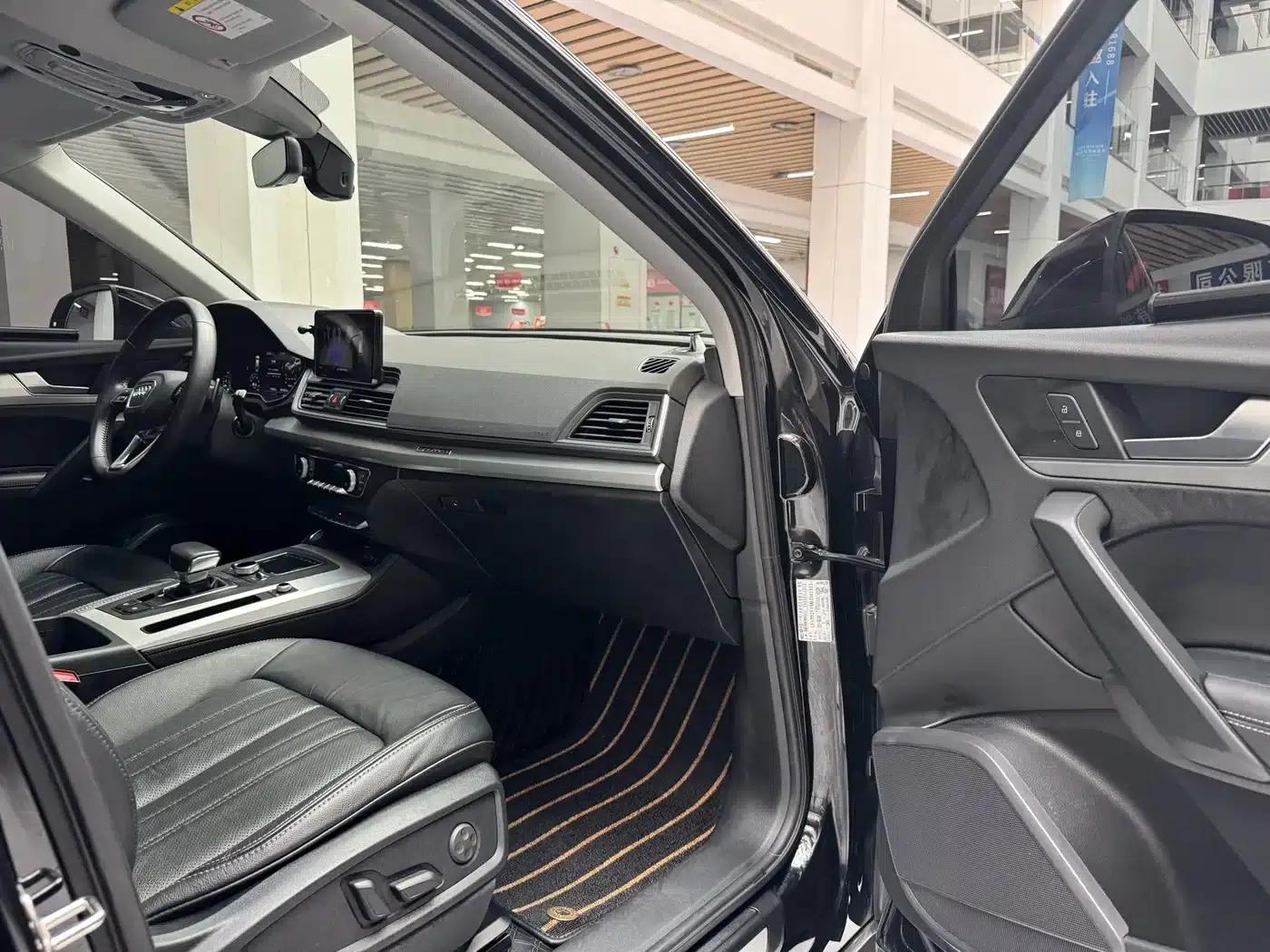 Audi Q5L 2020 Facelift 40 TFSI Luxury Fashion Edition — миниатюра 16