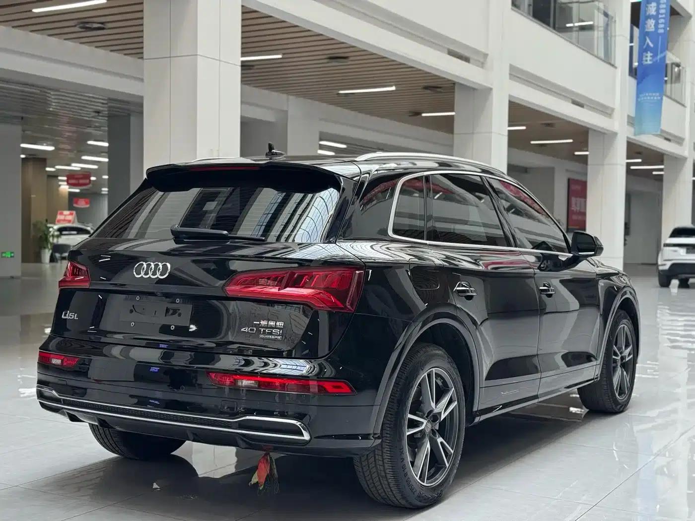 Audi Q5L 2020 Facelift 40 TFSI Luxury Fashion Edition — миниатюра 4