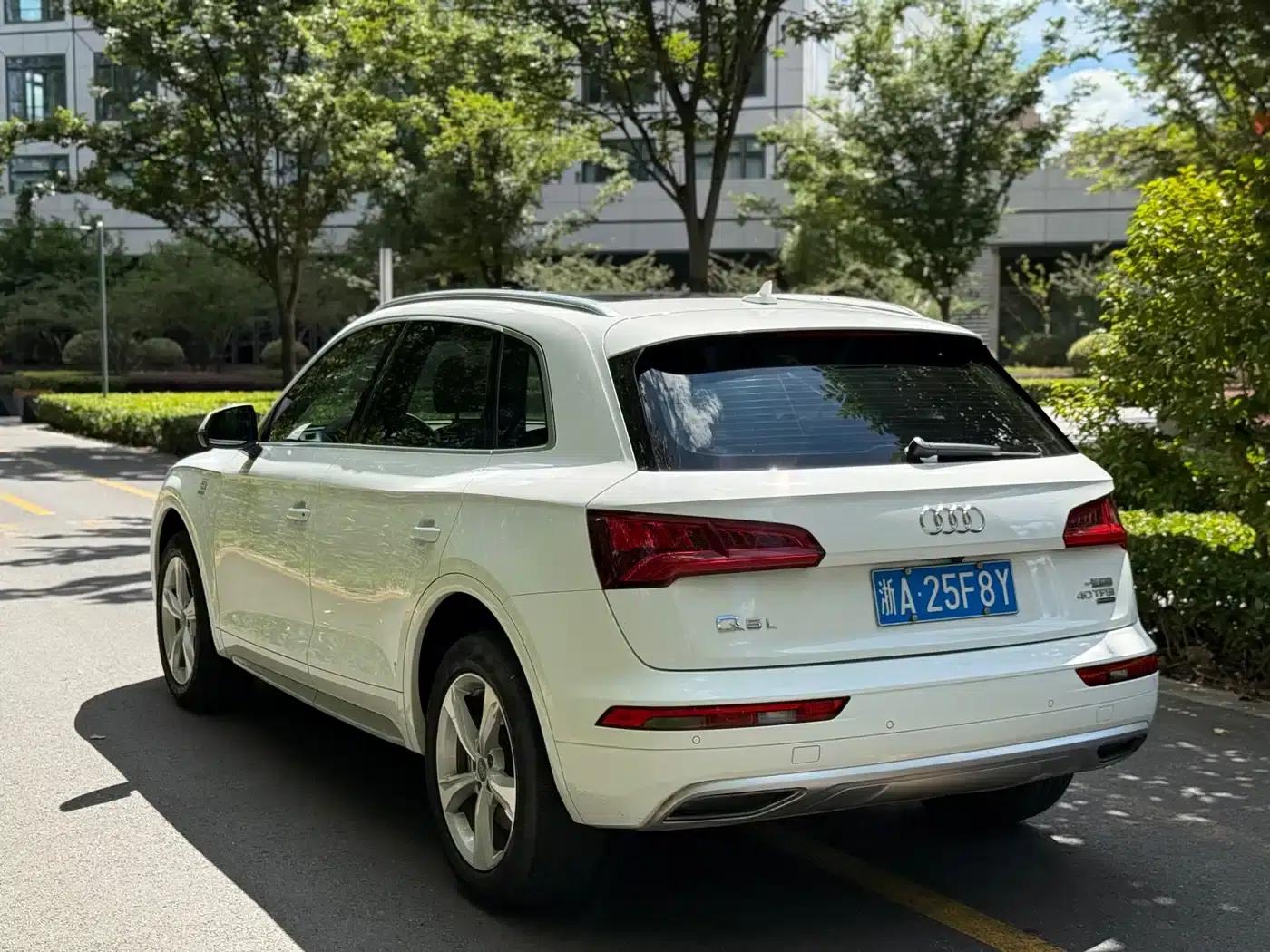Audi Q5L 2020 40 TFSI Luxury Progressive Edition — миниатюра 3