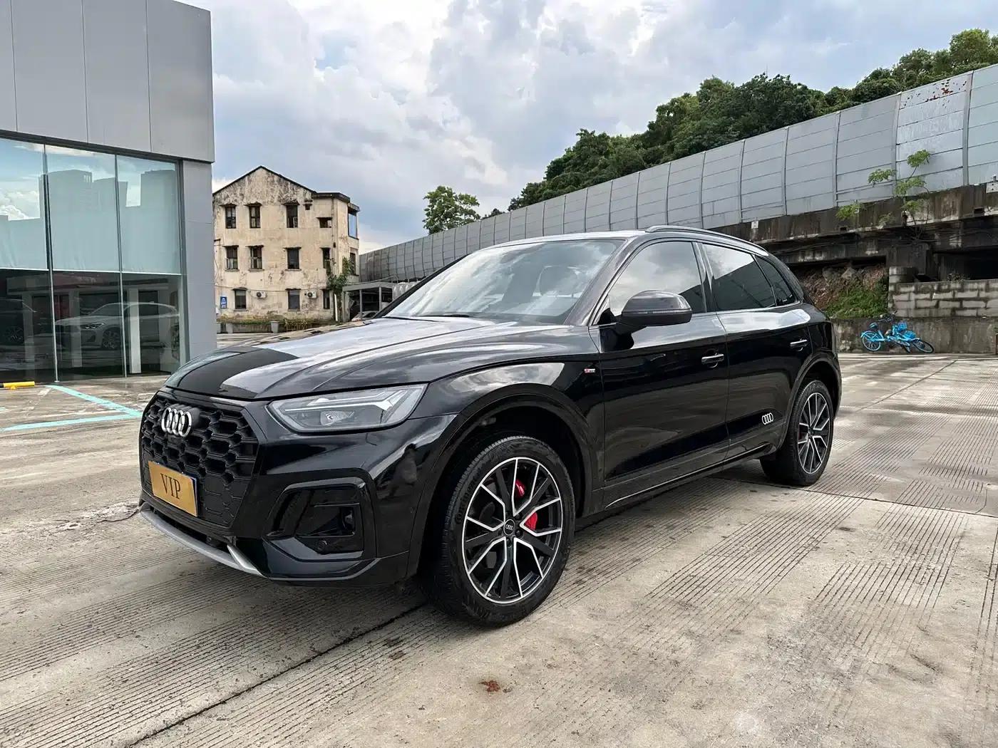 Audi Q5L 2025 45 TFSI Luxury Dynamic — миниатюра 1