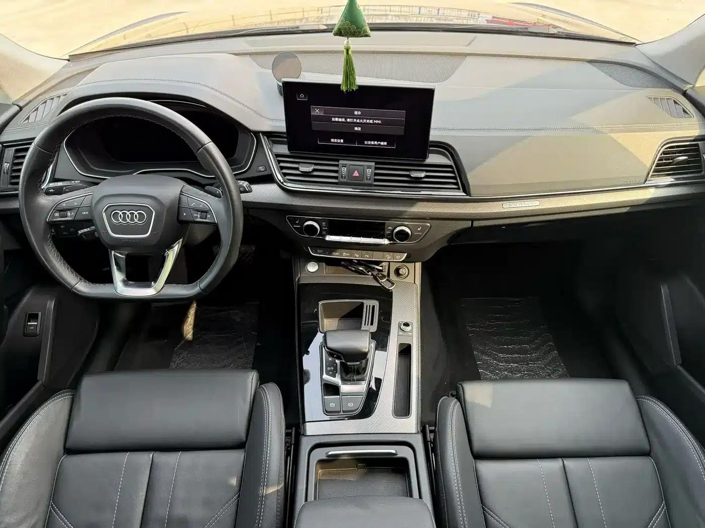 Audi Q5L 2022 40T RS Package Sport Edition — миниатюра 6