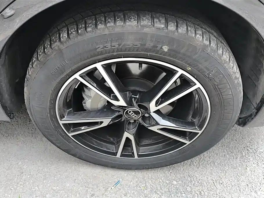 Audi Q5L 2024 40 TFSI Fashion Dynamic Edition — миниатюра 6