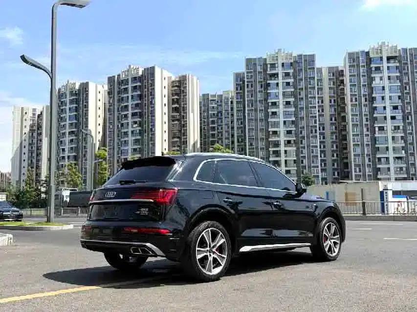 Audi Q5L 2023 45T Luxury Dynamic — миниатюра 4