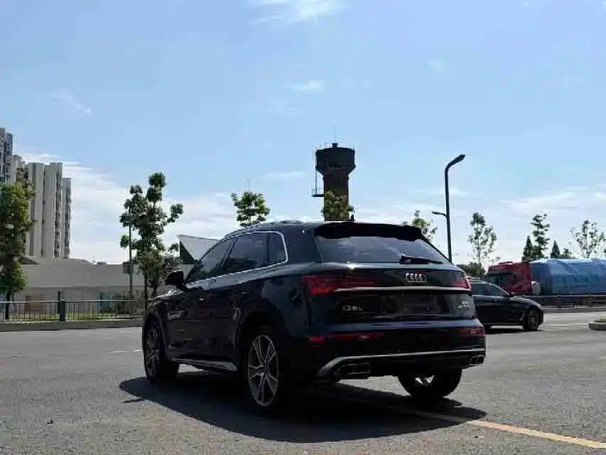 Audi Q5L 2023 45T Luxury Dynamic — миниатюра 6