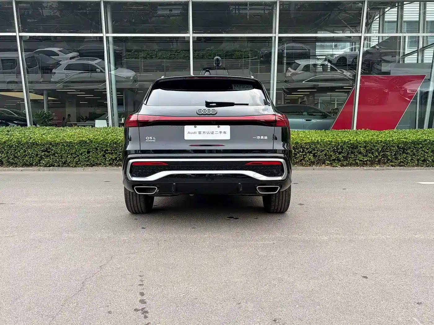 Audi Q5L 2026 2.0T Hybrid Luxury — миниатюра 3