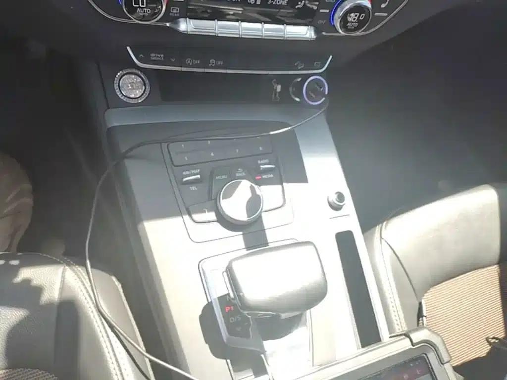 Audi Q5L 2020 40 TFSI Luxury Progressive Edition — миниатюра 14
