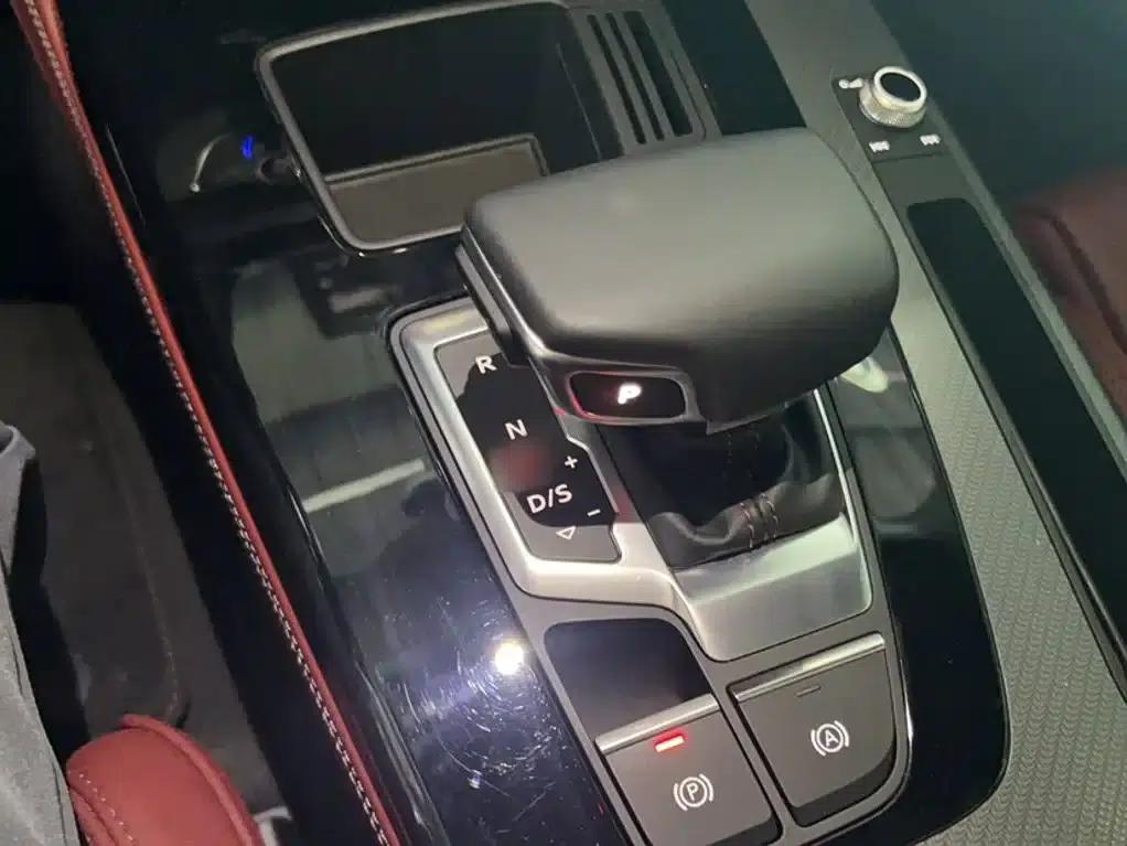 Audi Q5L 2023 40T Luxury Dynamic — миниатюра 8