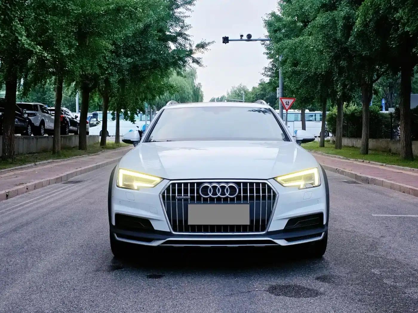 2017 Audi A4 Imported Model 45 TFSI allroad quattro Fashion Edition — миниатюра 2