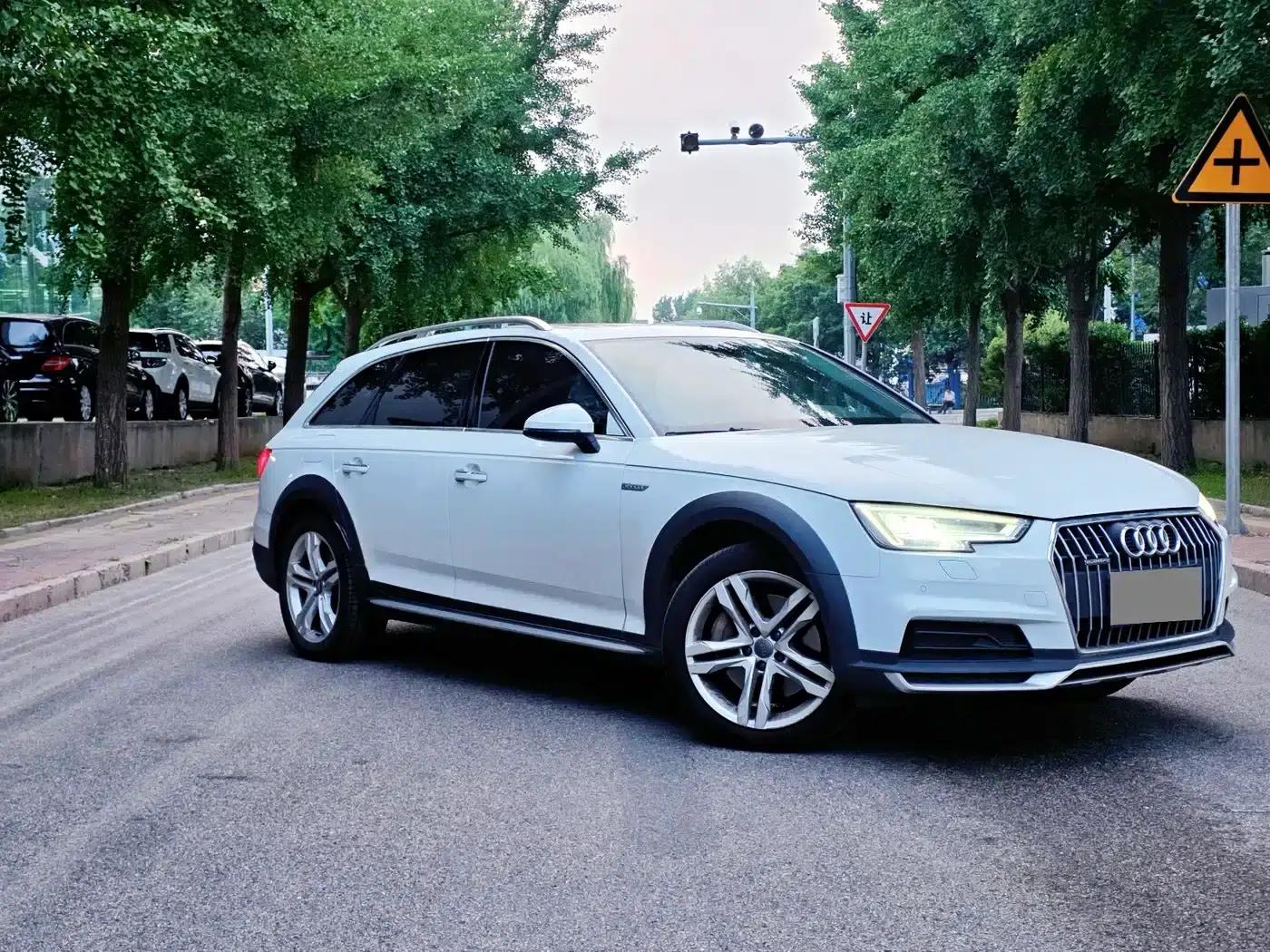 2017 Audi A4 Imported Model 45 TFSI allroad quattro Fashion Edition — миниатюра 3