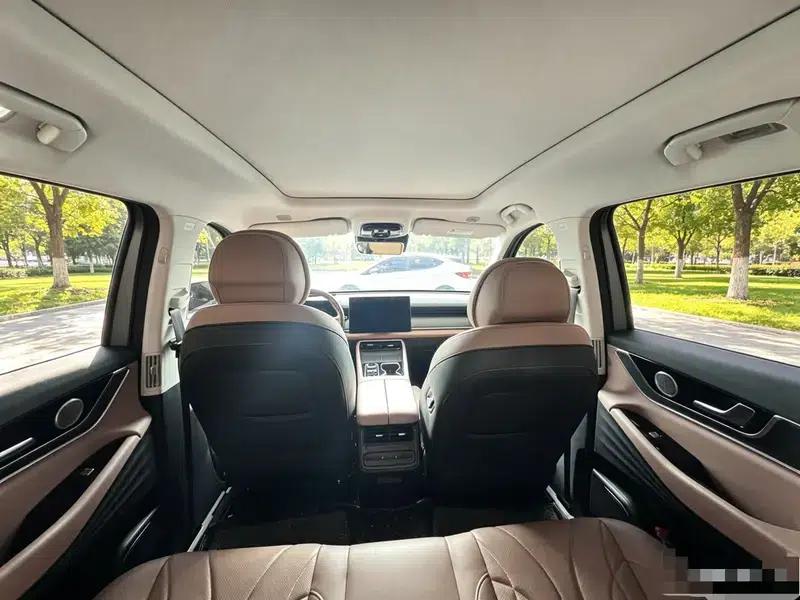 Chery Tiggo 8L 2024 2.0T Automatic Comfort Edition — миниатюра 9