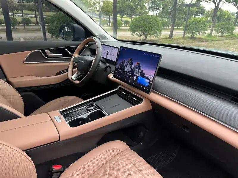Chery Tiggo 8L 2024 2.0T Automatic Premium Edition — миниатюра 20