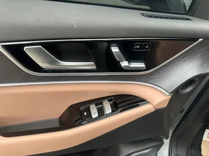 Chery Tiggo 8L 2024 2.0T Automatic Premium Edition — миниатюра 31