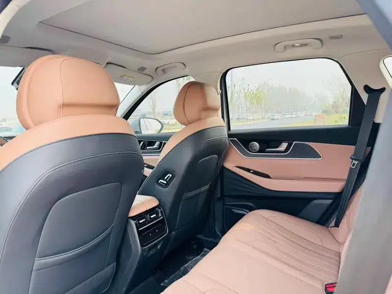 Chery Tiggo 8L 2024 2.0T Automatic Premium Edition — миниатюра 9