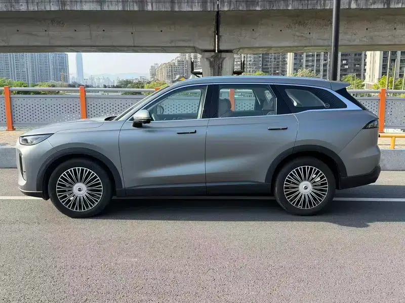 Chery Tiggo 8L 2024 2.0T Automatic Premium Edition — миниатюра 4