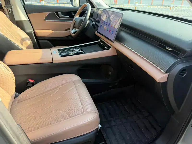 Chery Tiggo 8L 2024 2.0T Automatic Premium Edition — миниатюра 8