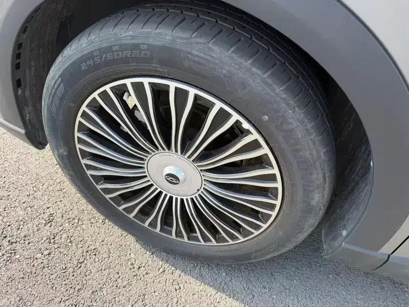 Chery Tiggo 8L 2024 2.0T Automatic Premium Edition — миниатюра 10
