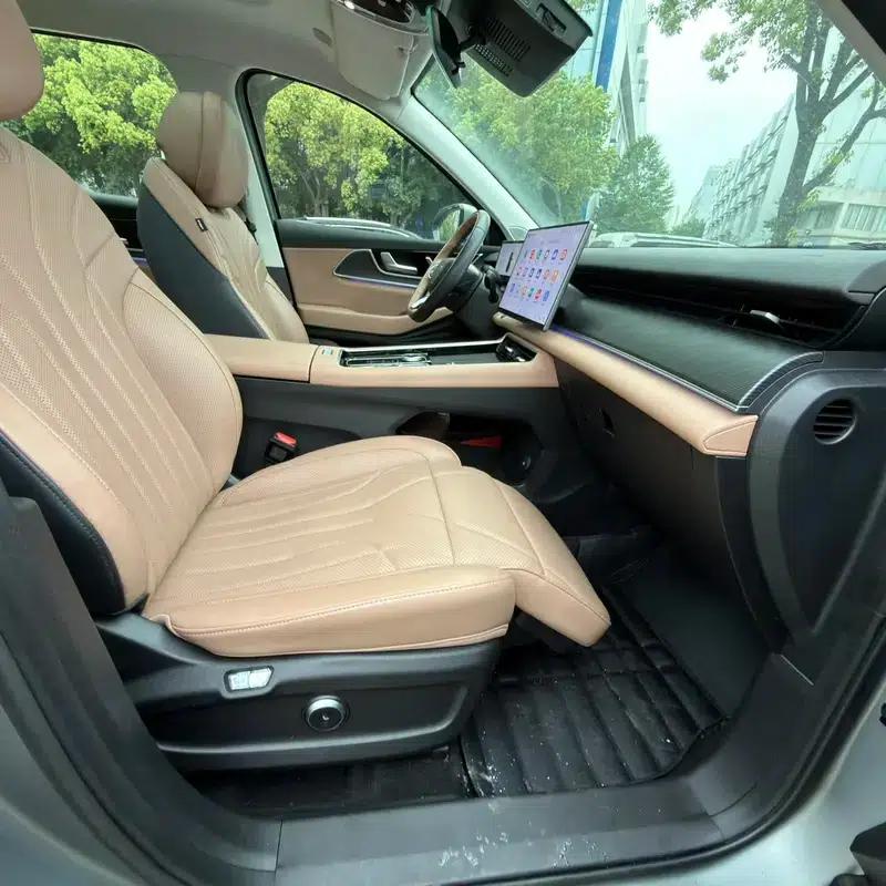 Chery Tiggo 8L 2024 2.0T Automatic Premium Edition — миниатюра 18